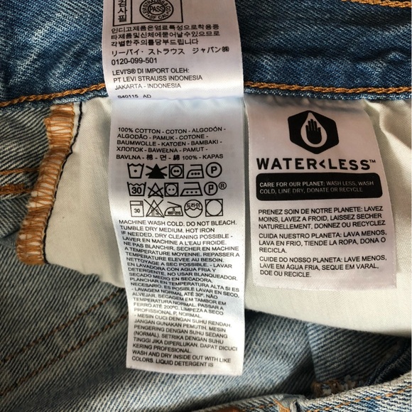 Levi’s Distressed Denim Mini Skirt in Light Blue Size 29 - Picture 8 of 10